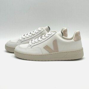 NEW Veja V-12 Leather Sneakers Women's Size 9/ EU 40 XD0202335A380 Extra White